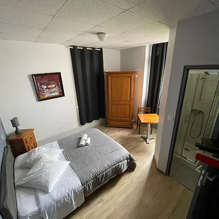 Bdm 호텔 Montastruc-la-Conseillère